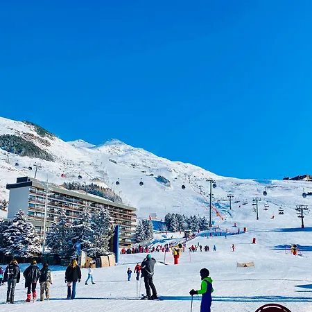 Les Menuires Centre! Chaleureux Sur Les Pistes! Апартаменты *
